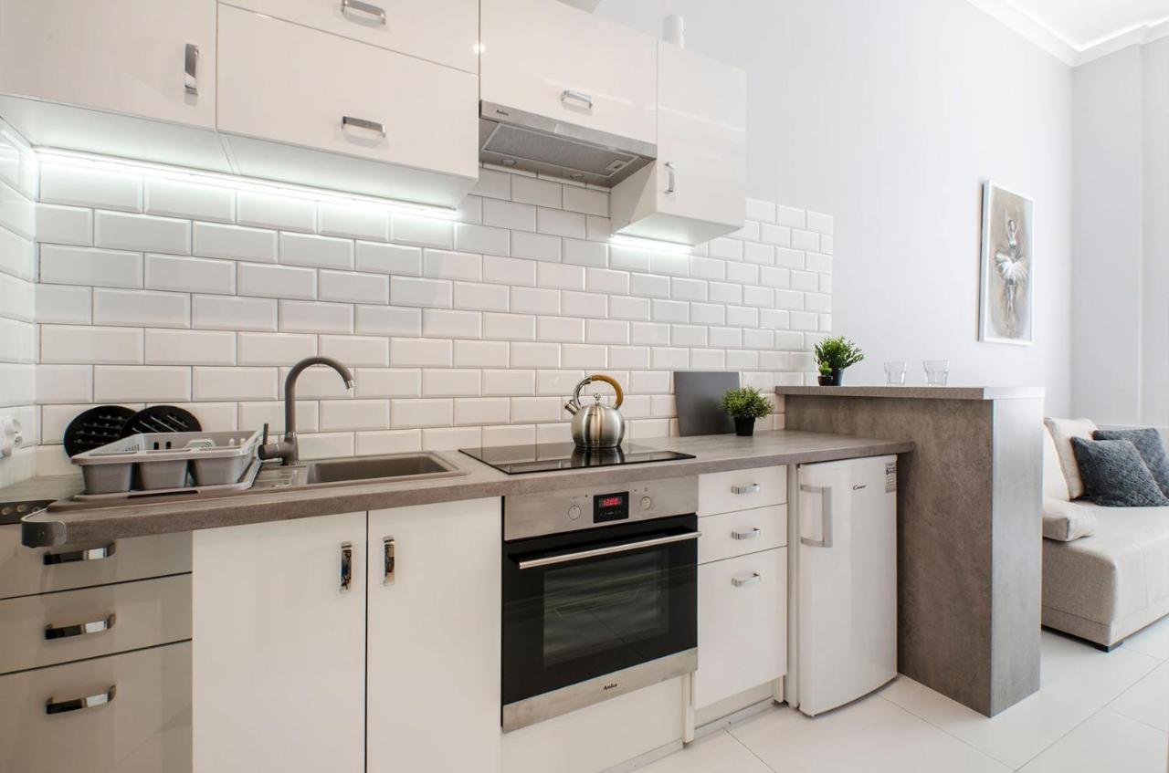 Stylish Apartments Near The Cinematography Museum วูดช์ ภายนอก รูปภาพ