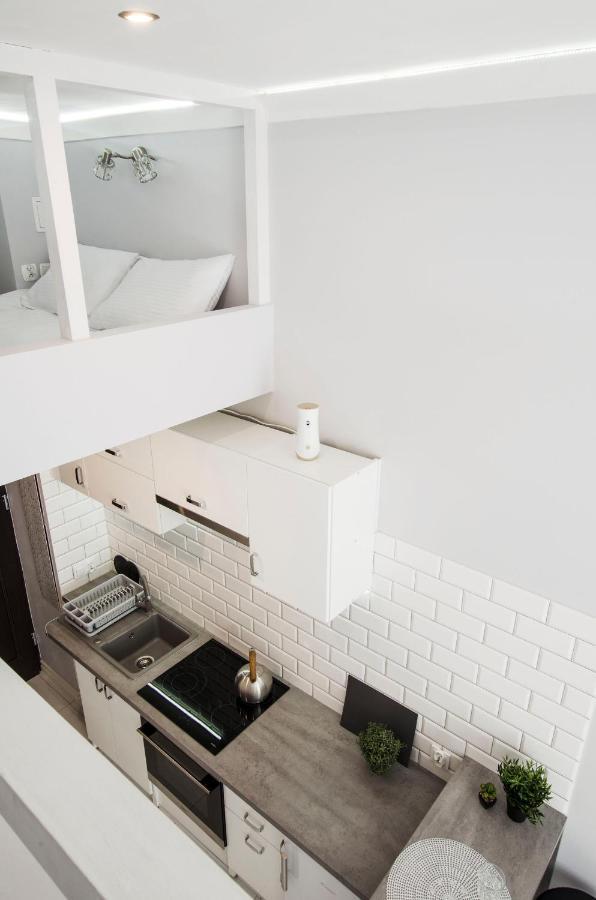Stylish Apartments Near The Cinematography Museum วูดช์ ภายนอก รูปภาพ