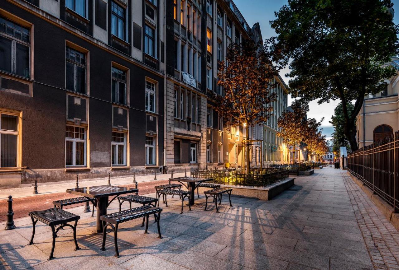Stylish Apartments Near The Cinematography Museum วูดช์ ภายนอก รูปภาพ